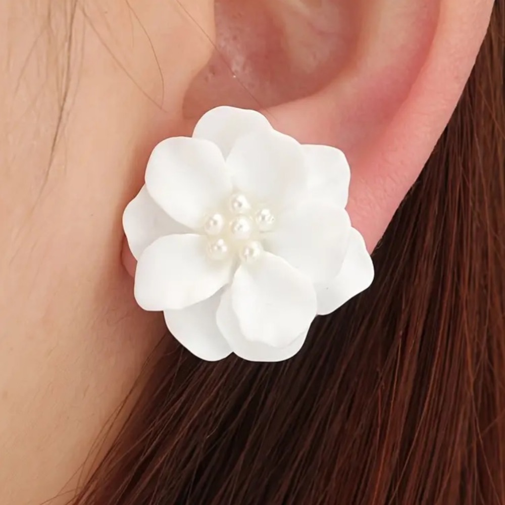 White Flower with Pearls Stud Earrings - Picture 2 of 7